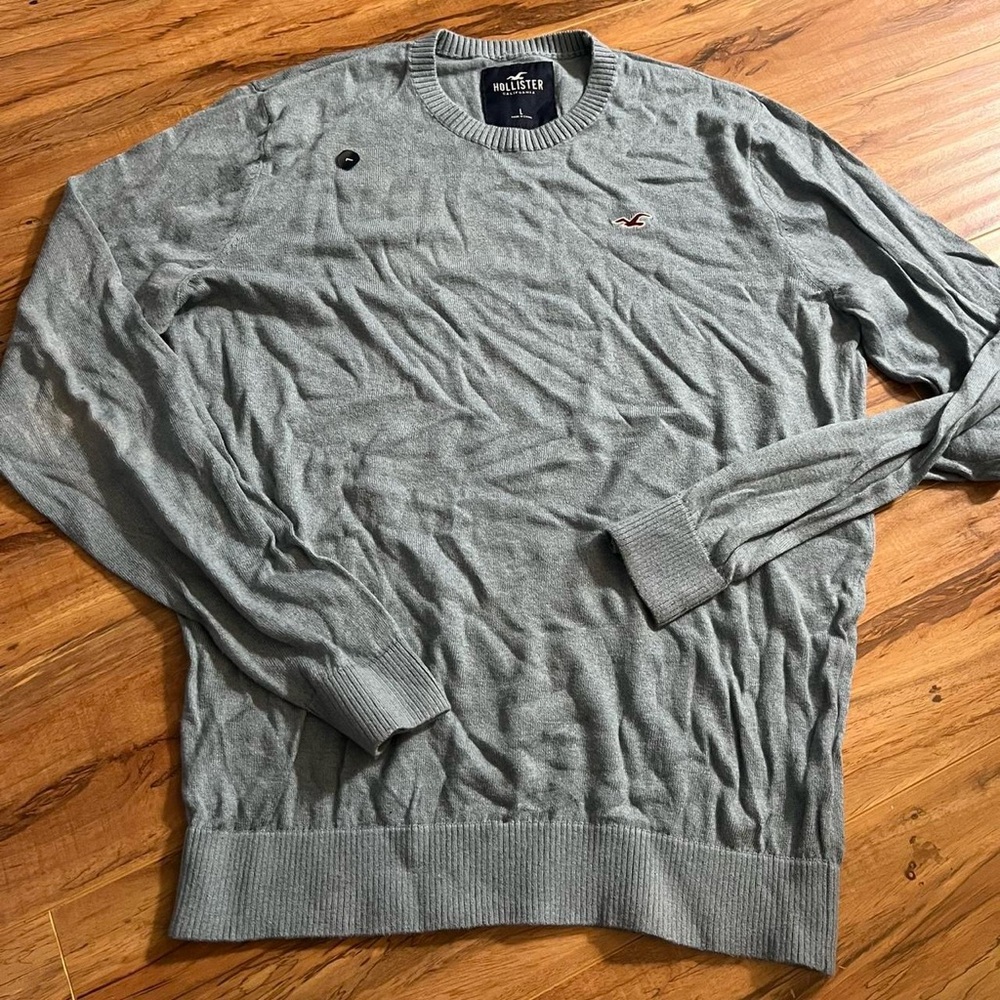 Hollister sweater